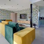 Casa de Férias Un Nid Dans La Grange - Maison Avec Jacuzzi Et Sauna Boue (Aisne)