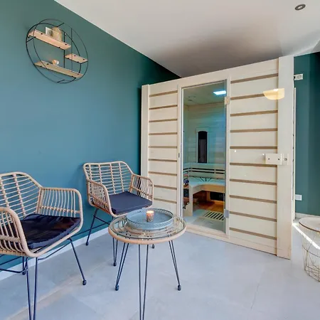 Un Nid Dans La Grange - Maison Avec Jacuzzi Et Sauna