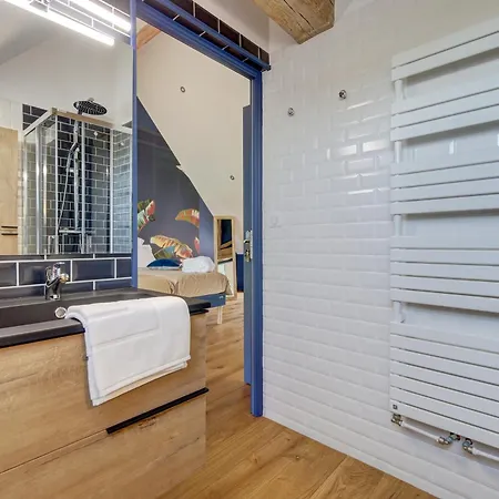 Un Nid Dans La Grange - Maison Avec Jacuzzi Et Sauna