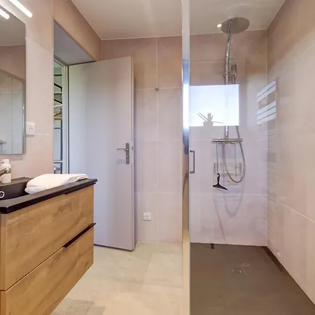 Un Nid Dans La Grange - Maison Avec Jacuzzi Et Sauna